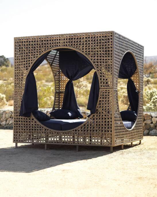 Neutra Home Joshua Tree Luxury Retreat Pool And Spa Exterior photo